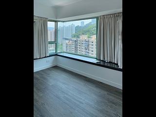 Wan Chai - Royal Court 04