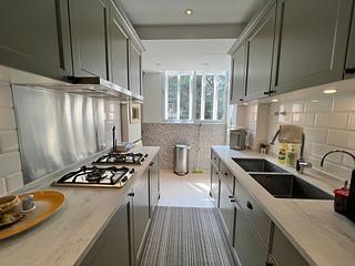 Mid Levels Central - South Garden Mansion 11