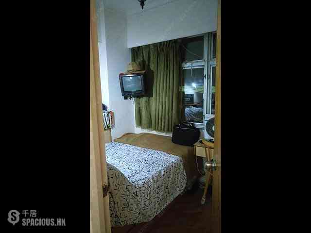 Shek Tong Tsui - Chester Court 05