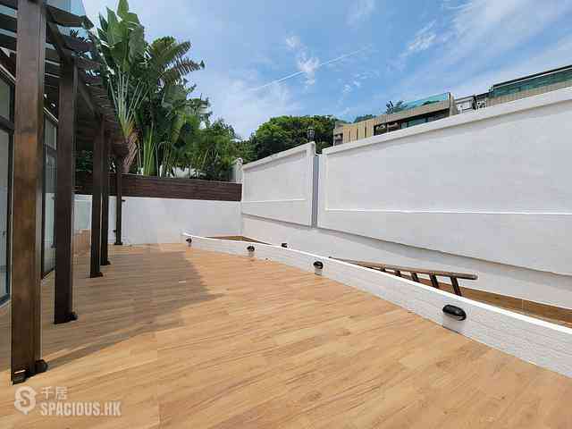 Clear Water Bay - Billows Villa 03