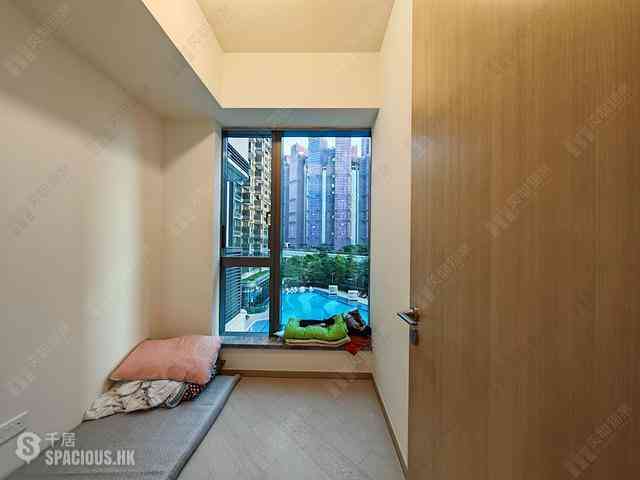 Kai Tak - One Victoria Tower 2B 03