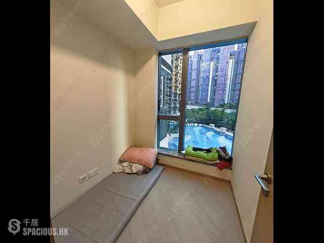 Kai Tak - One Victoria Tower 2B 15