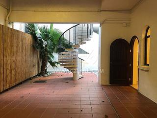 Chung Hom Kok - Casa Del Sol 03