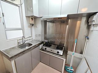 Kennedy Town - Han Yu Building 05