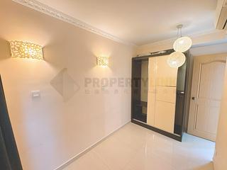 Sheung Wan - Queen's Terrace 07