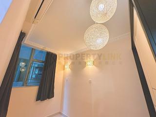 Sheung Wan - Queen's Terrace 08
