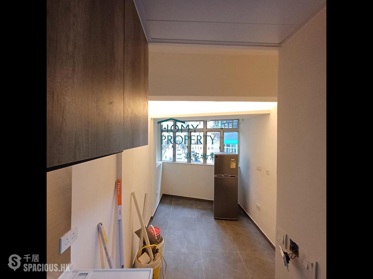 Sheung Wan - 229-231, Hollywood Road 01