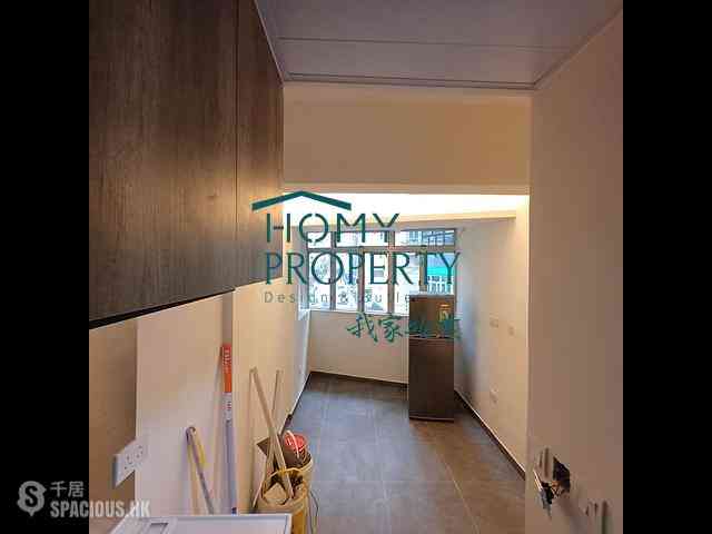 Sheung Wan - 229-231, Hollywood Road 01