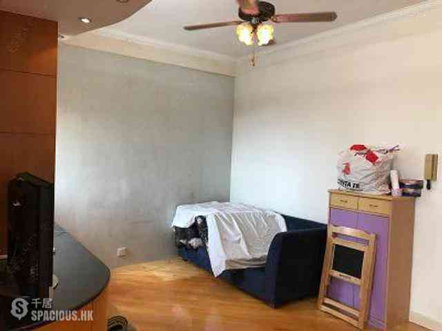 Shek Tong Tsui - Chester Court 02