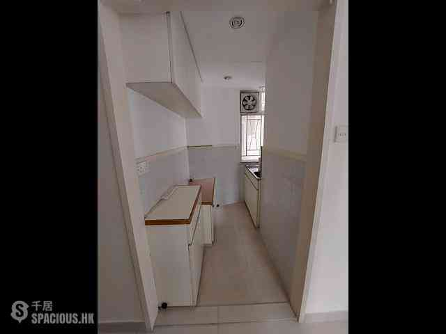 North Point - Yik Hon Building 01