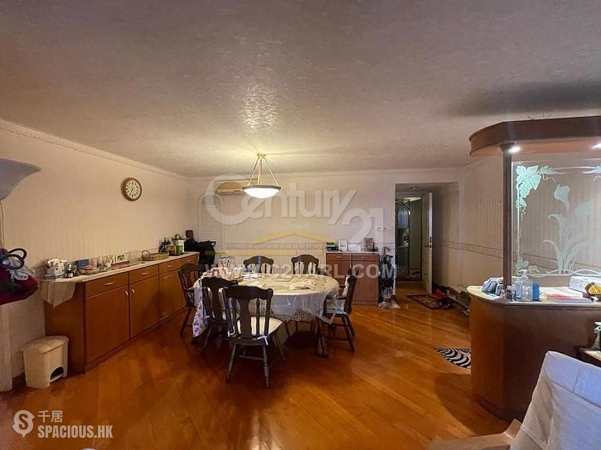 Pok Fu Lam - Baguio Villa 01
