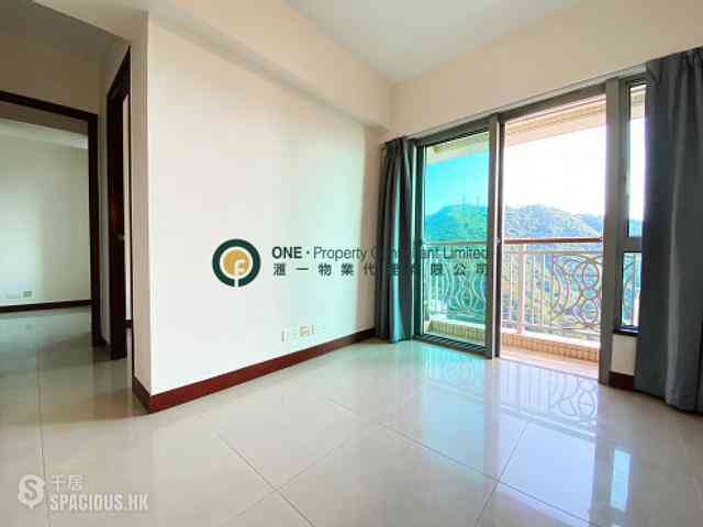 Kennedy Town - The Merton 01