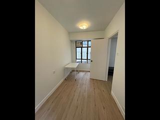 Mid Levels Central - Good View Court 03