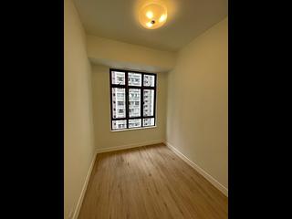 Mid Levels Central - Good View Court 04