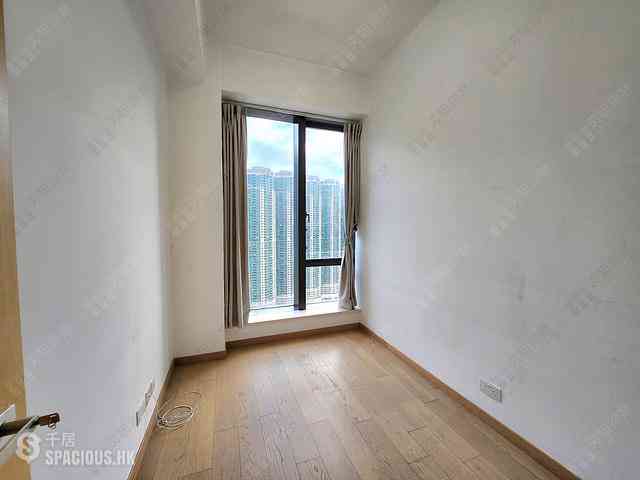 Tung Chung - The Visionary Tower 8 04