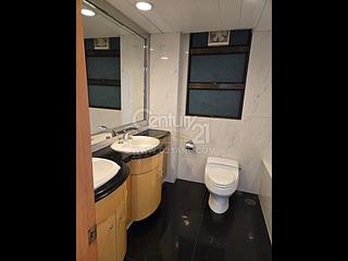 Mid Levels Central - Fairlane Tower 04
