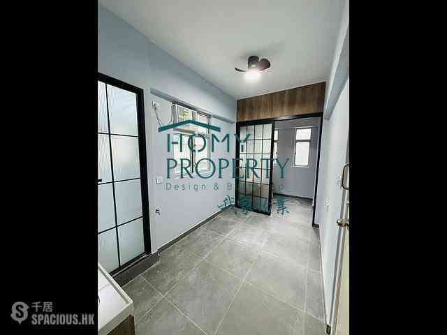 Sheung Wan - 229-231, Hollywood Road 01