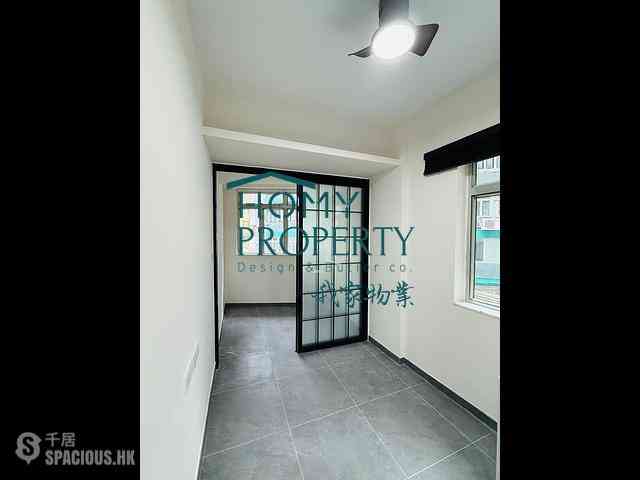 Sheung Wan - 229-231, Hollywood Road 01