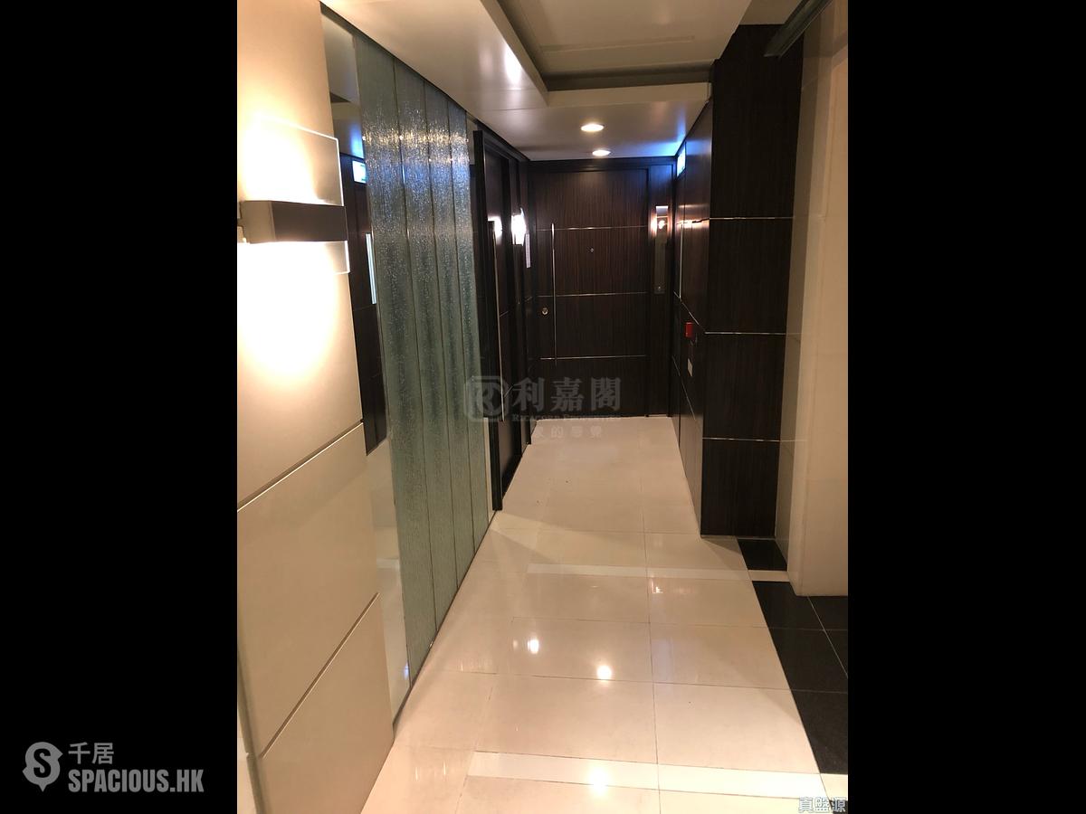 West Kowloon - The Harbourside Block 3 01