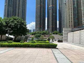 West Kowloon - The Harbourside Block 3 02
