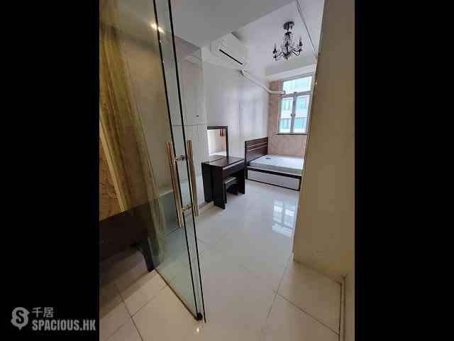 Wan Chai - Sai Kou Building 09