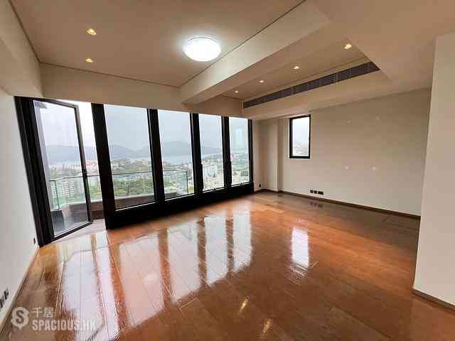 Chung Hom Kok - City Icon Block 2 02