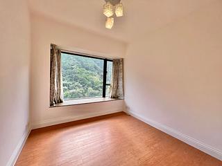 Mid Levels Central - Tavistock II 04