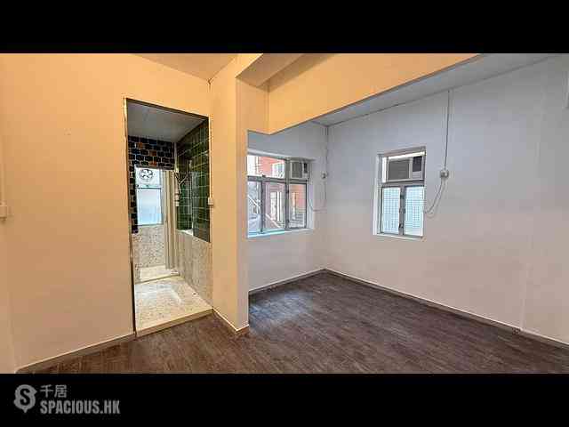 Sai Ying Pun - 32, Second Street 01