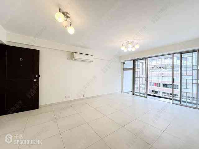 Wan Chai - Phoenix Court Block 4 01