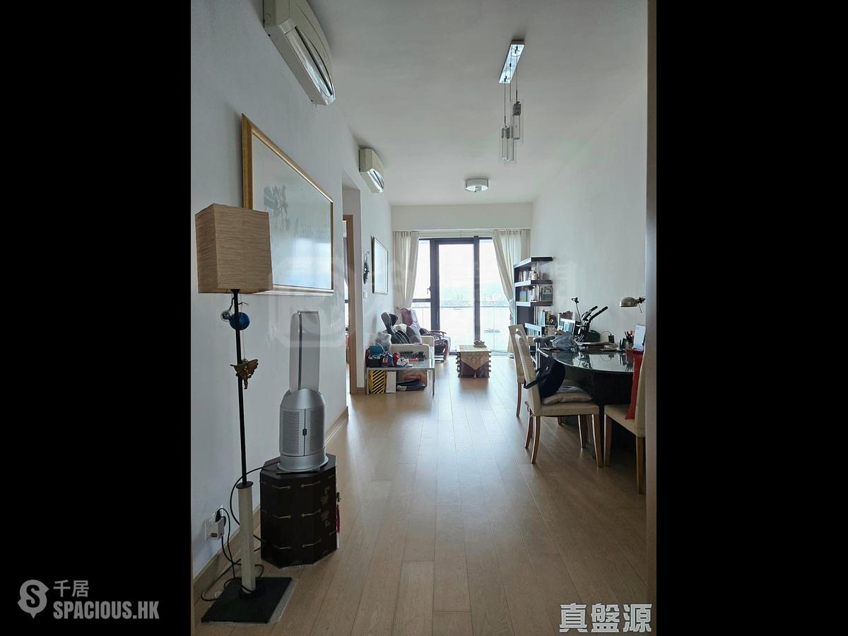 Shek Tong Tsui - Upton 01