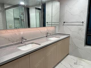Mid Levels Central - 11, Macdonnell Road 07