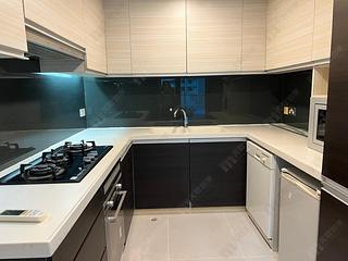 Mid Levels Central - 11, Macdonnell Road 08