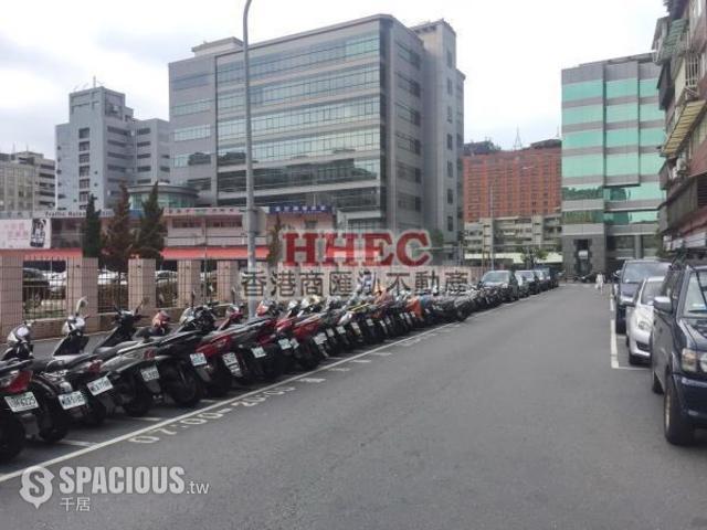 Songshan - No. XX, Lane 66, Section 5, Nanjing East Road, Songshan District, Taipei City, Taiwan 105 01