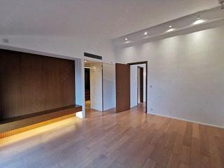 The Peak - Strawberry Hill 11