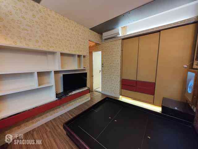 Yau Ma Tei - Parc Palais Block 3 07