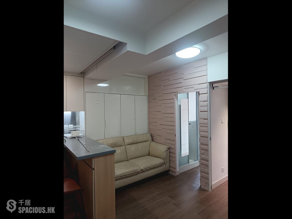 Wan Chai - Cheong Ip Building 01