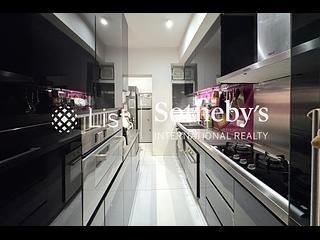 Happy Valley - Beverly Hill 02