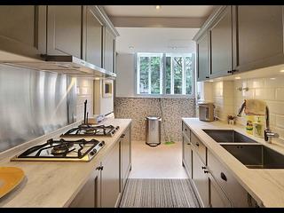 Mid Levels Central - South Garden Mansion 03