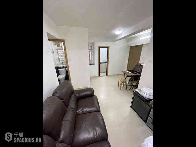 Tsuen Wan - Tsuen Wan Centre Hangchow House (Block 3) 02