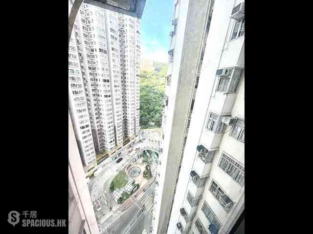Tsuen Wan - Tsuen Wan Centre Hangchow House (Block 3) 07