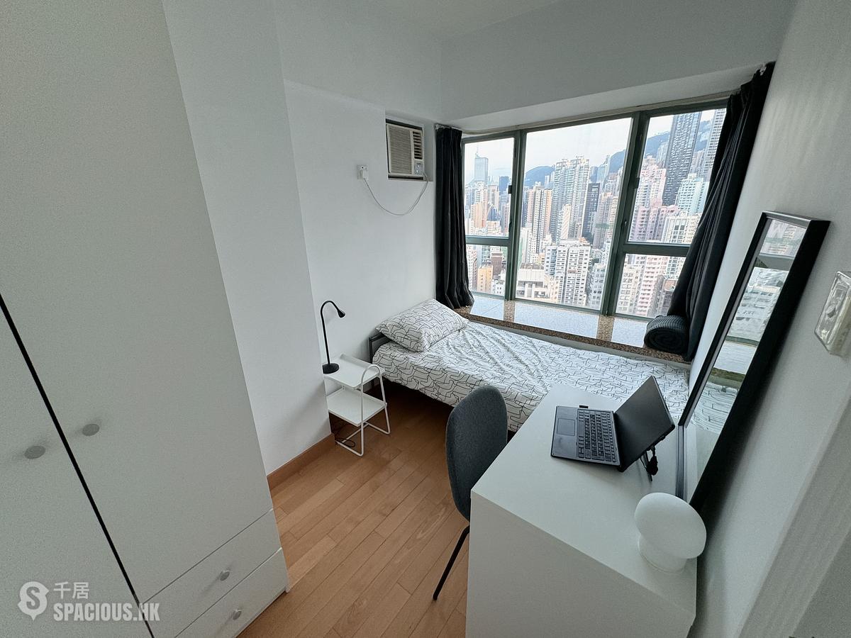 Sheung Wan - Queen's Terrace 01