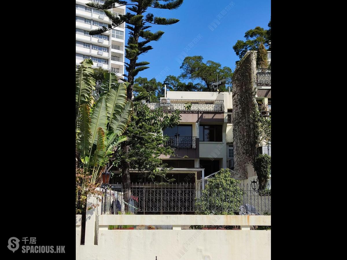 The Peak - Peak Villas 01