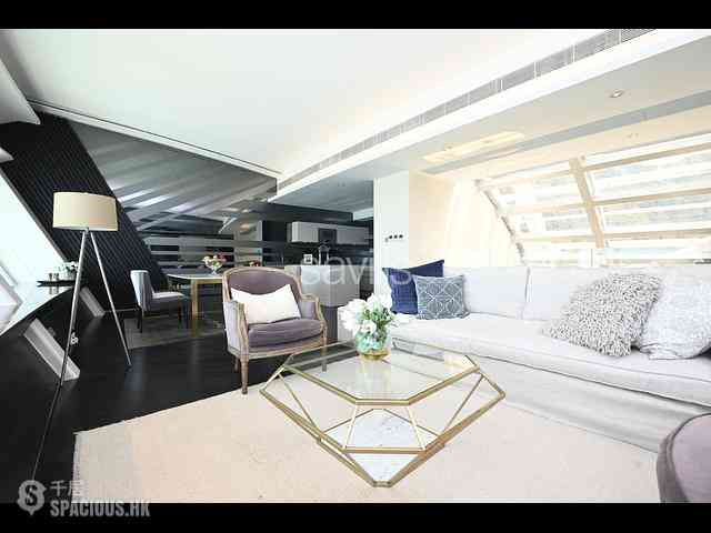Repulse Bay - The Lily 01