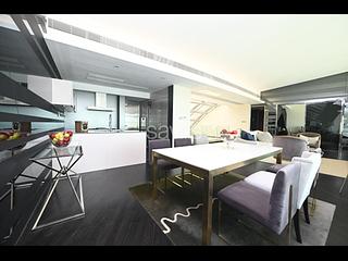 Repulse Bay - The Lily 04