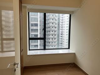 Happy Valley - The Aster (Resiglow) 05