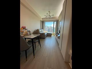 Sheung Wan - Queen's Terrace Block 1 04