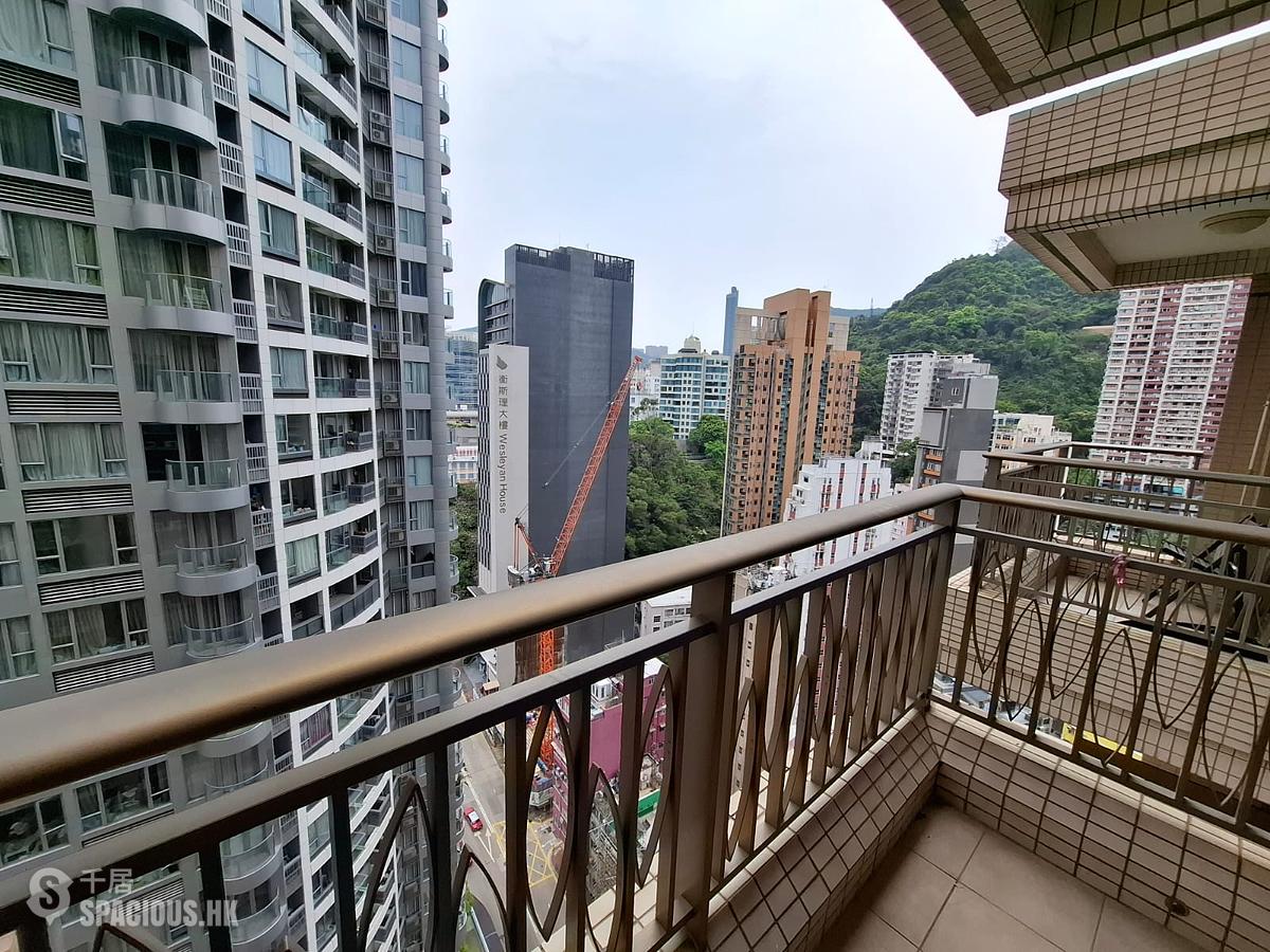 Wan Chai - The Zenith 01