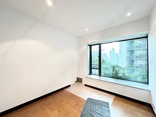 Mid Levels Central - 11, Macdonnell Road 07