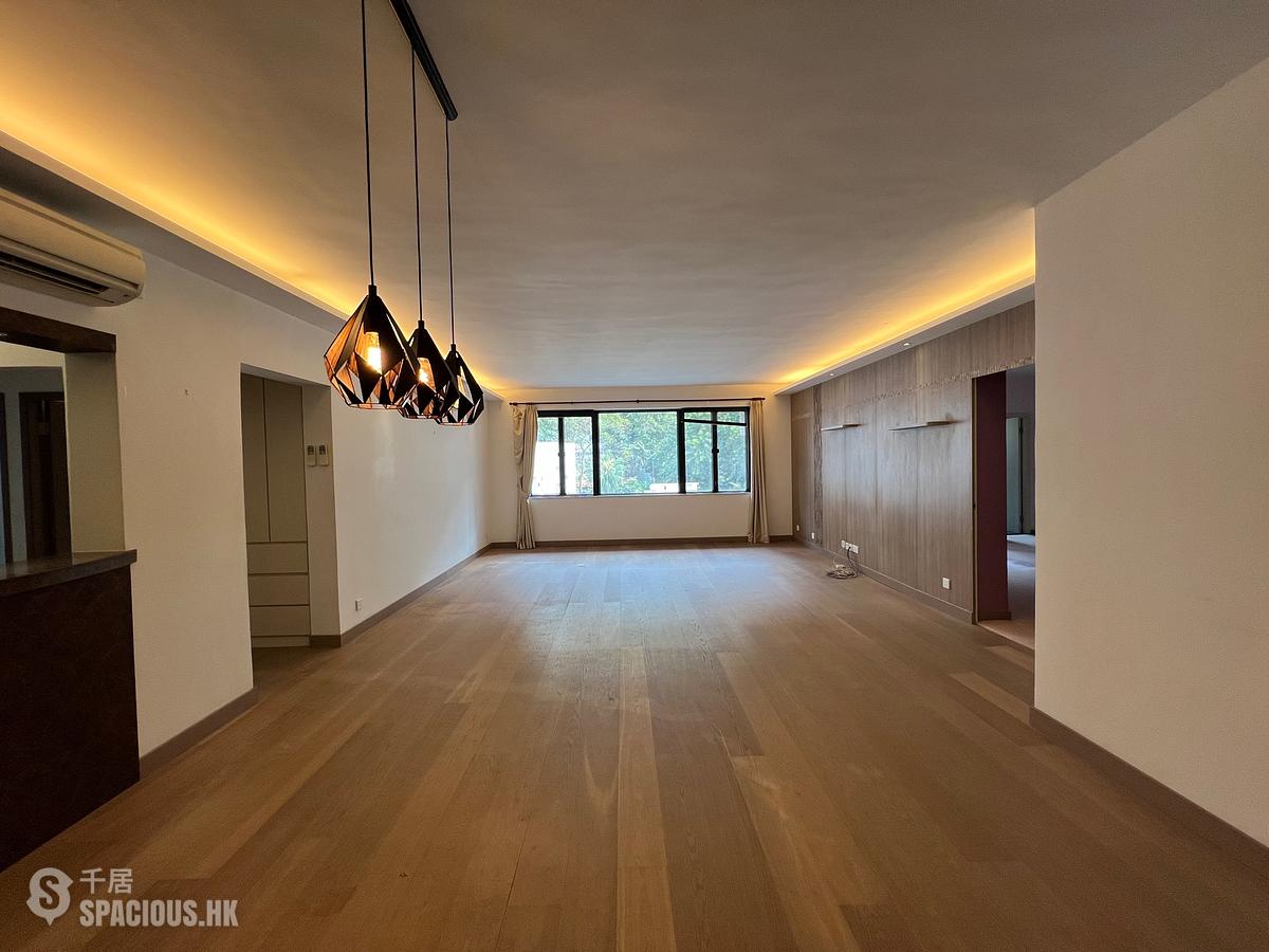 Mid Levels Central - Wealthy Heights 01