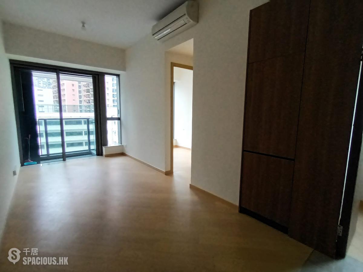 Shek Tong Tsui - Novum West 01